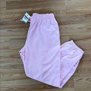 Nike Woman’s Light Pink Oversized Fit Mid Rise Sweatpants NWT Size L